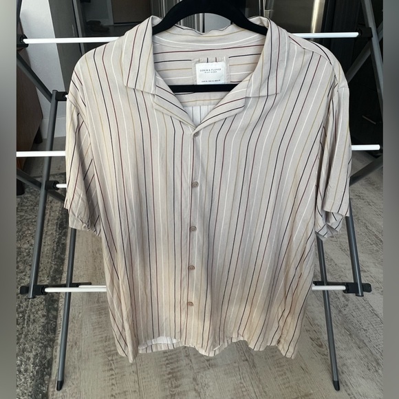 Ricky Singh Casual short sleeve button down. - Picture 1 of 3